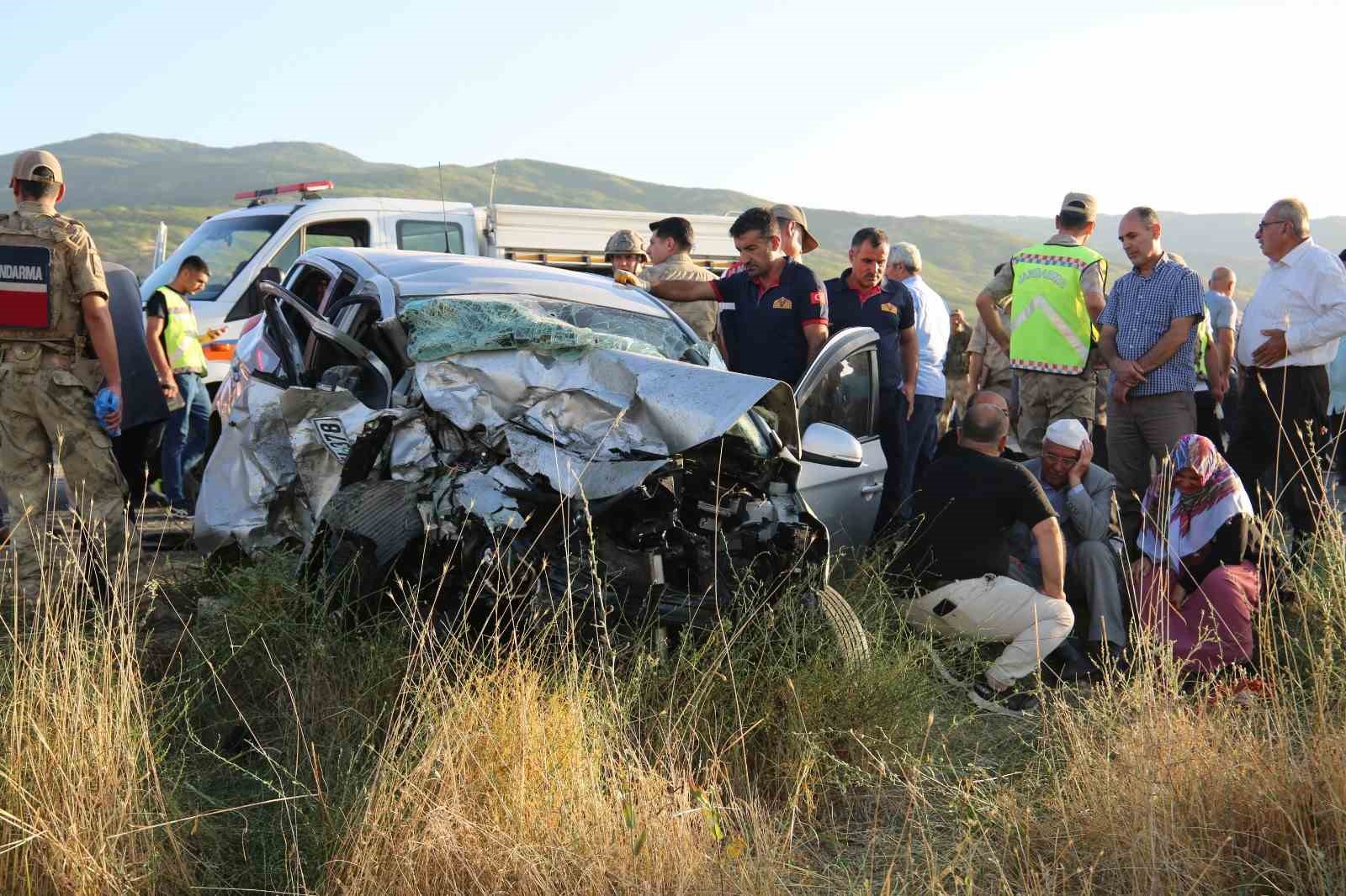 Muş’ta feci kaza: 1 ölü, 1 yaralı
