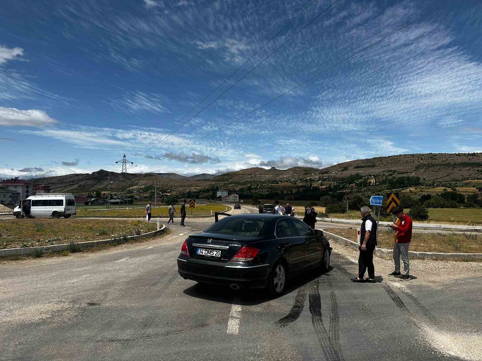 Giresun’da trafik kazası: Aynı aileden 5 kişi yaralandı
