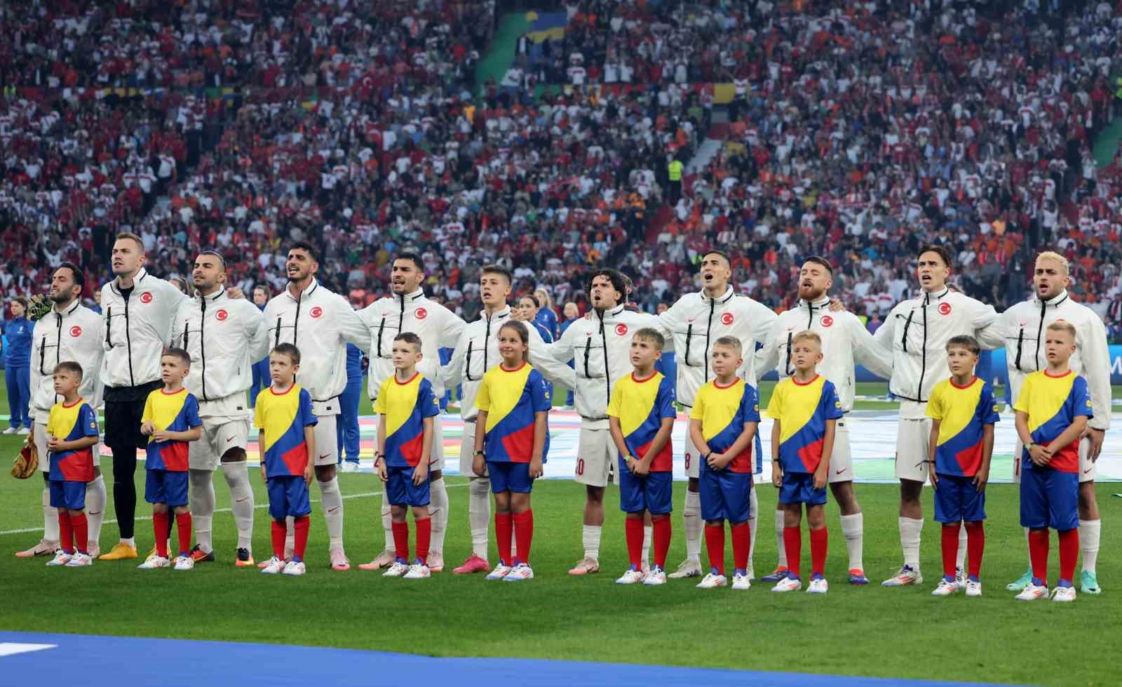 EURO 2024: Hollanda: 0 - Türkiye: 0 (Maç devam ediyor)
