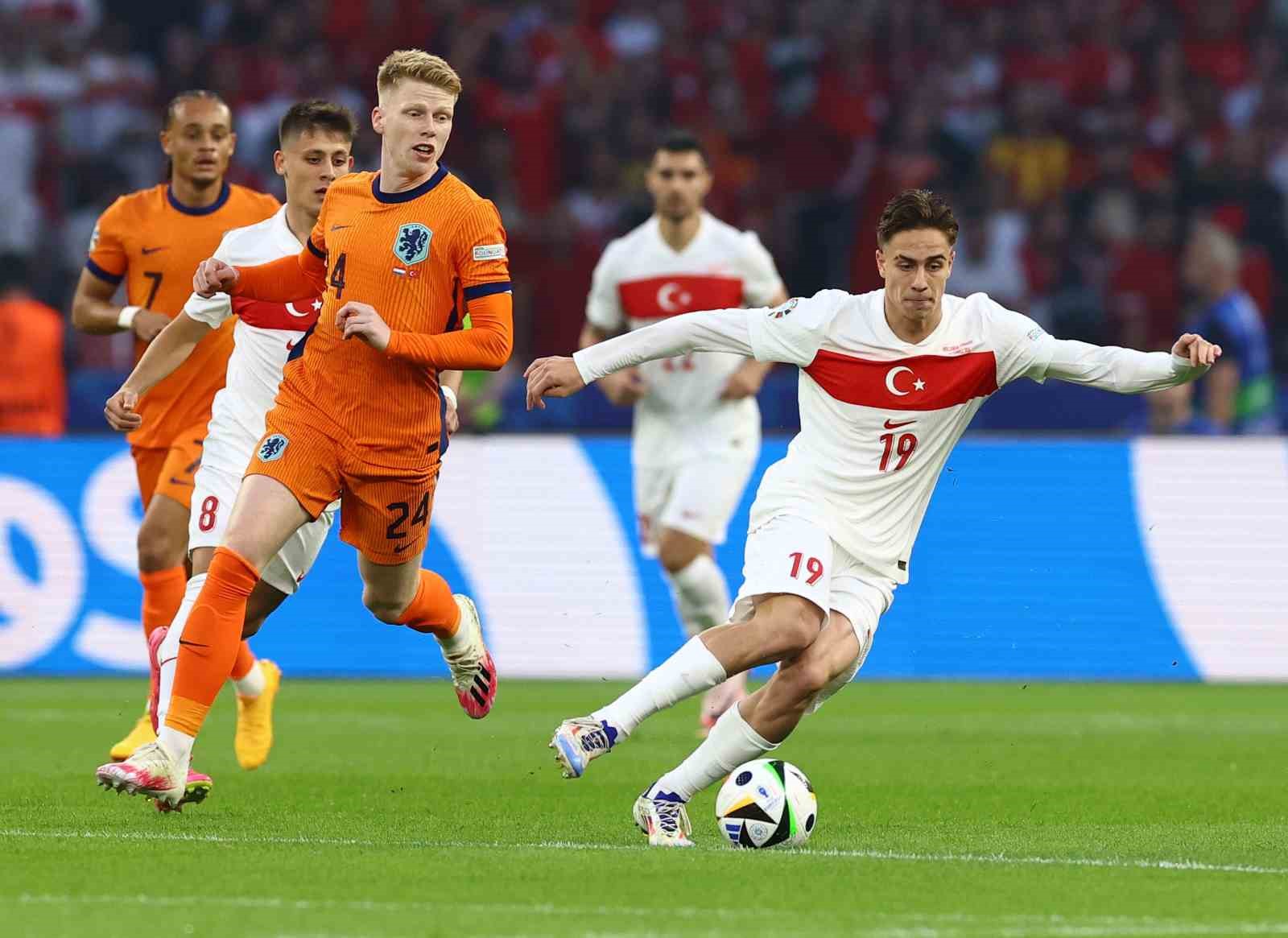 EURO 2024: Hollanda: 0 - Türkiye: 0 (Maç devam ediyor)
