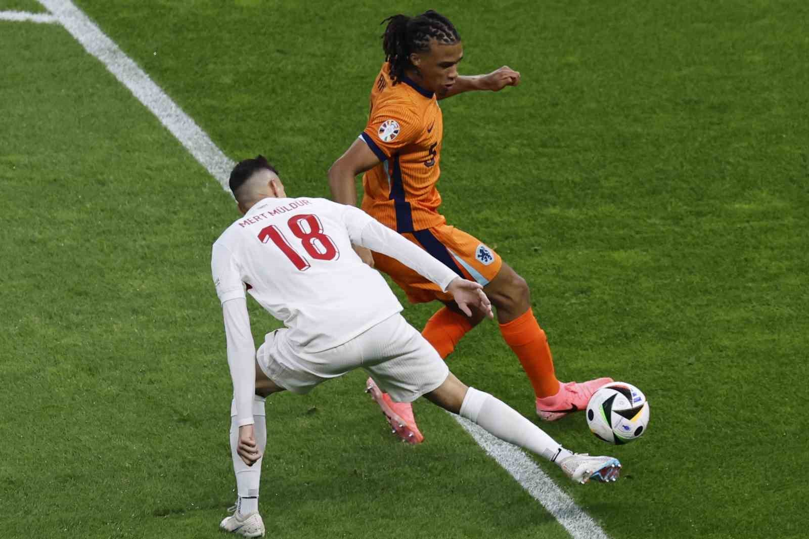 EURO 2024: Hollanda: 0 - Türkiye: 0 (Maç devam ediyor)
