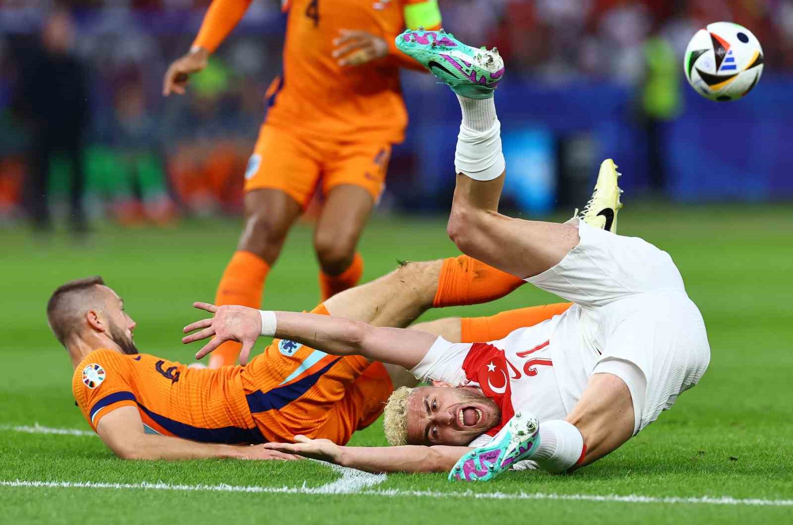 EURO 2024: Hollanda: 0 - Türkiye: 1 (İlk yarı)
