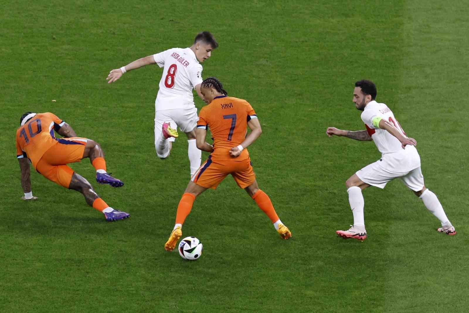 EURO 2024: Hollanda: 0 - Türkiye: 1 (İlk yarı)
