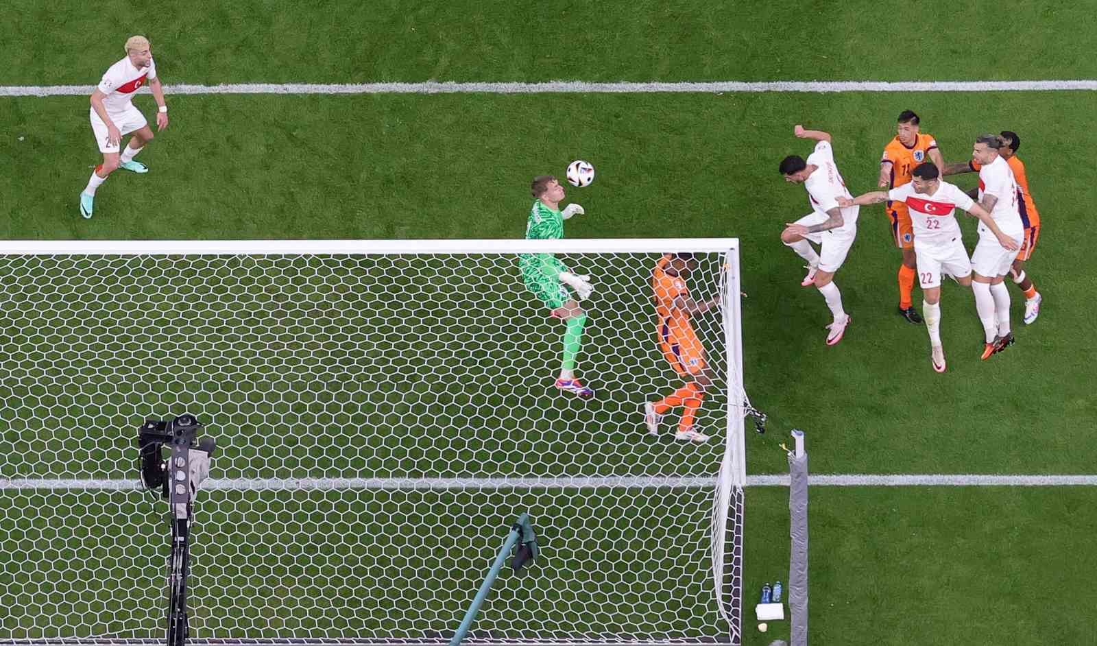 EURO 2024: Hollanda: 0 - Türkiye: 1 (İlk yarı)
