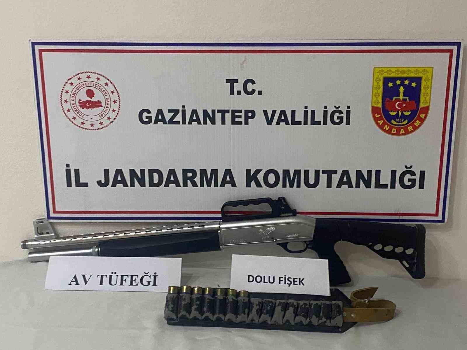 Gaziantep’te 14 ruhsatsız silah ele geçirildi
