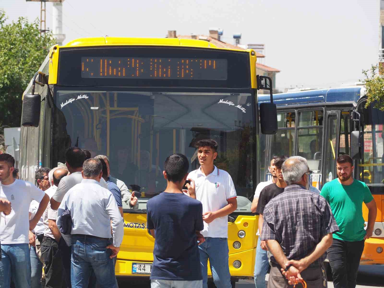 Malatyalılardan Büyükşehir Belediyesine otobüs tepkisi
