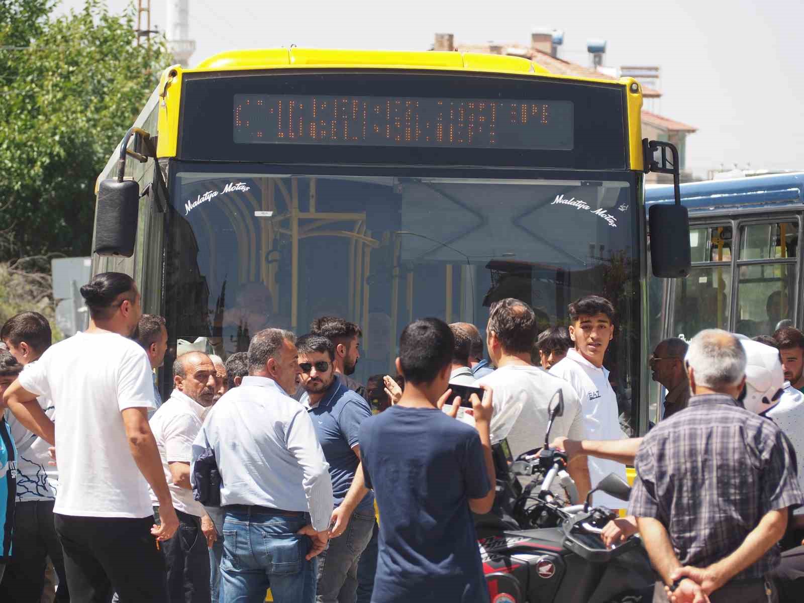 Malatyalılardan Büyükşehir Belediyesine otobüs tepkisi
