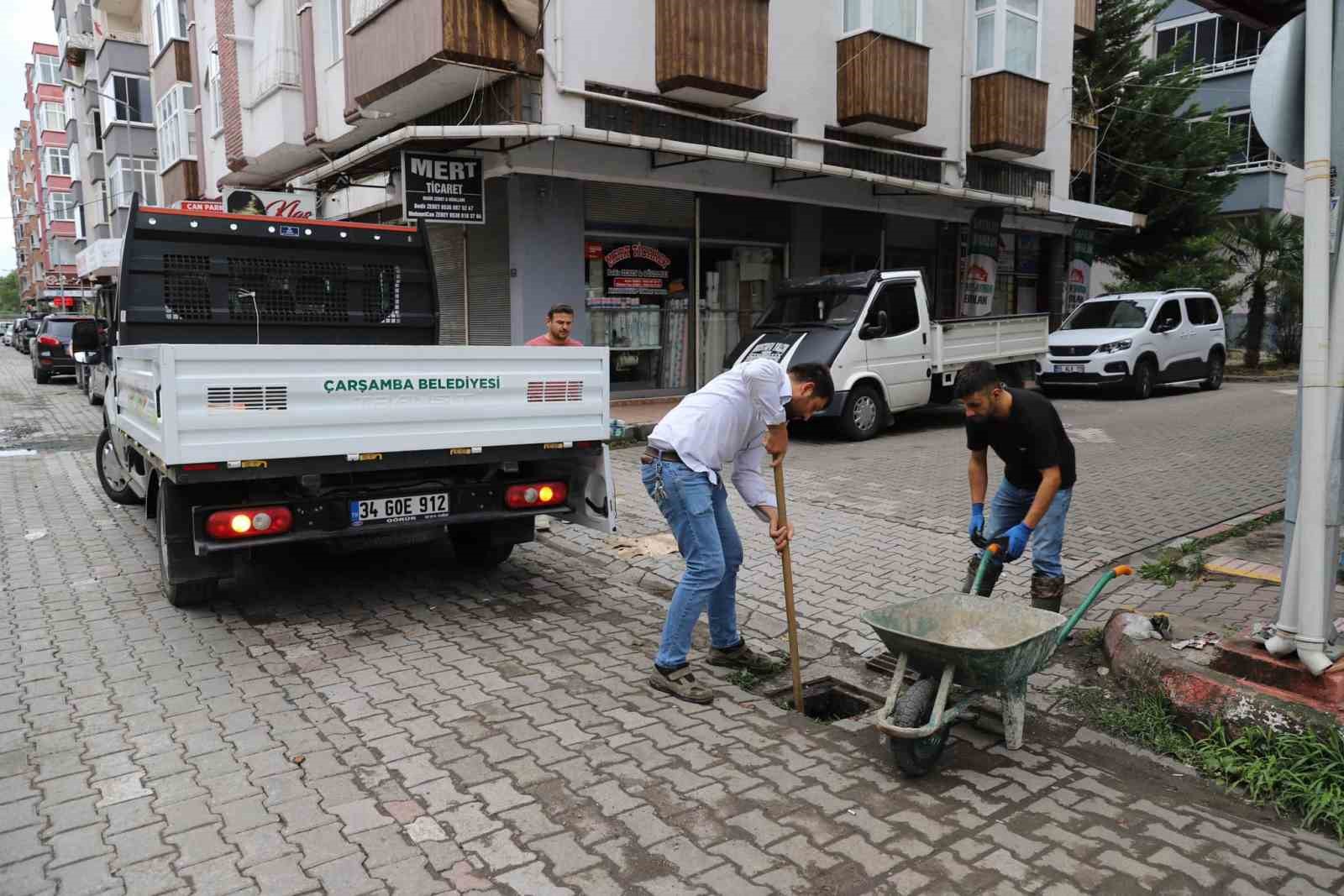 Çarşamba’yı sel aldı, ekipler arı gibi çalıştı
