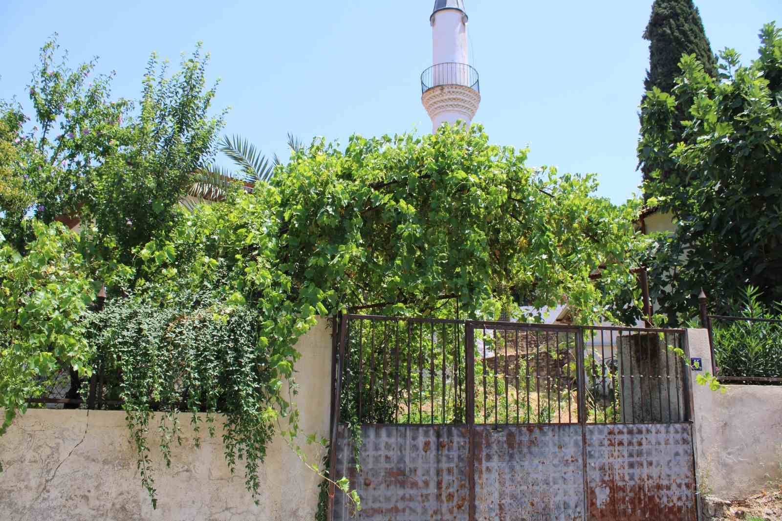 Koçarlı’da tarihe tanıklık eden Cihanoğlu Camii, 239 yıldır ayakta
