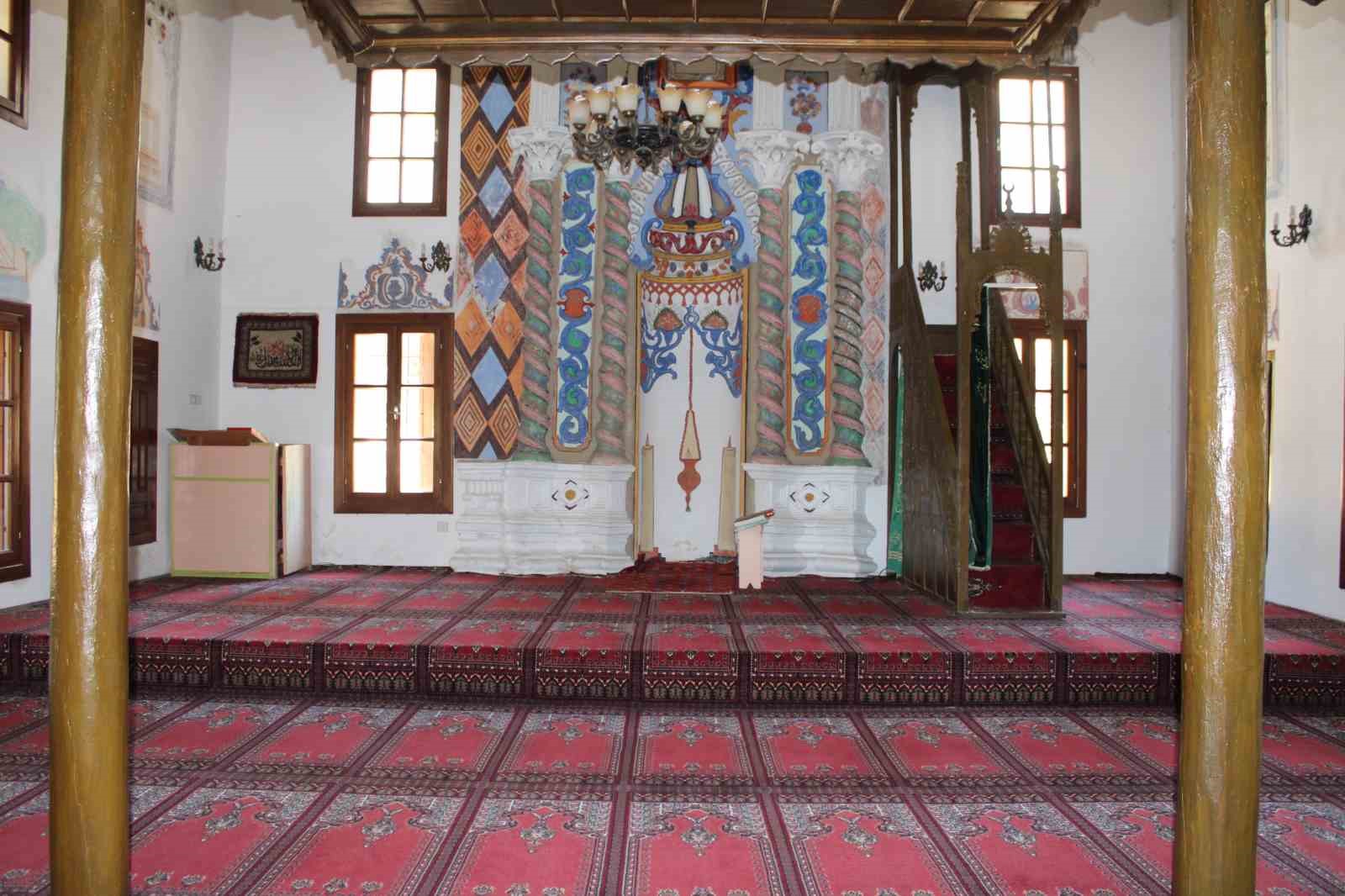 Koçarlı’da tarihe tanıklık eden Cihanoğlu Camii, 239 yıldır ayakta
