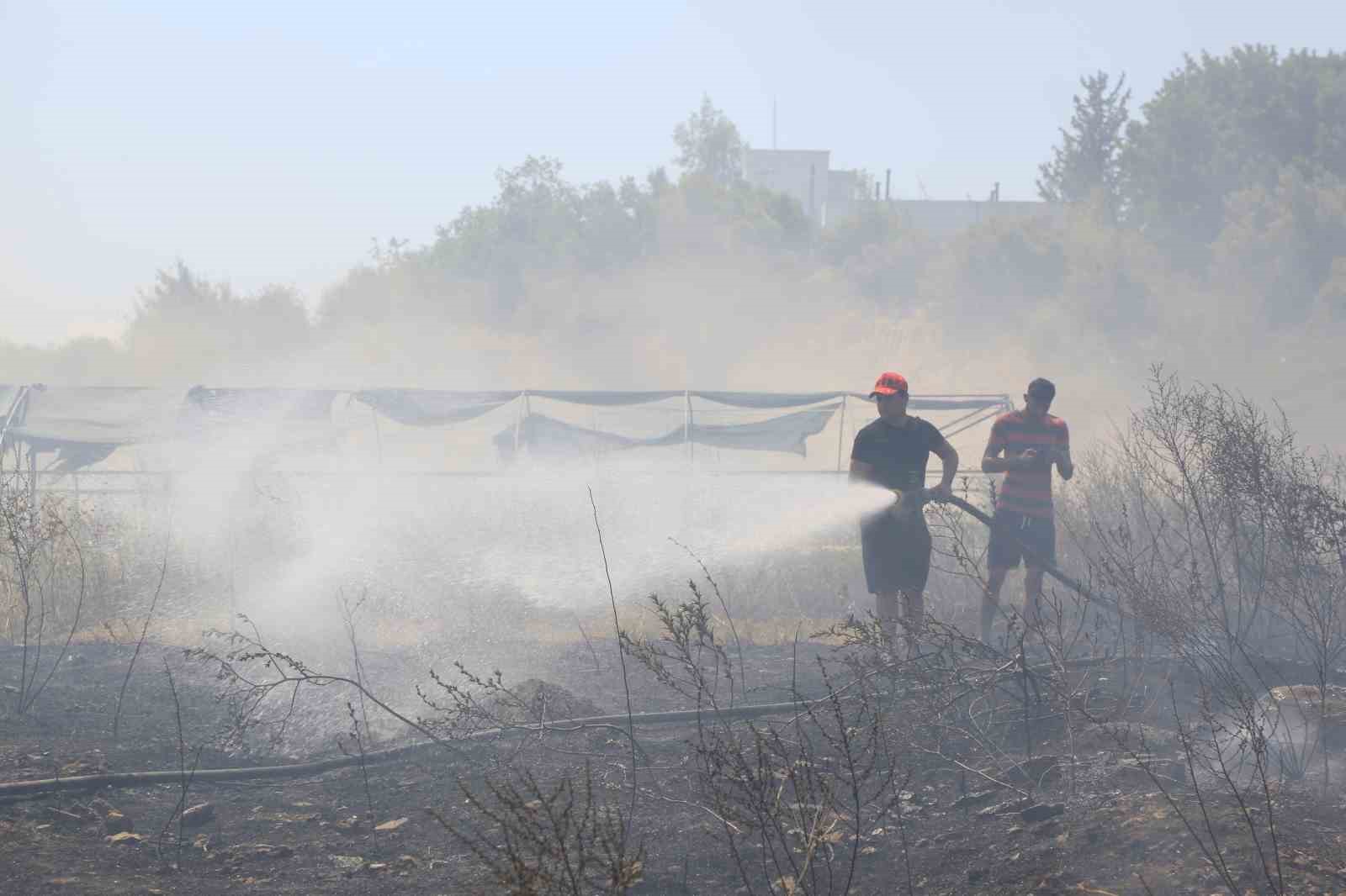 Antalya’daki yangın 5 saatlik çalışma sonucu kontrol altına alındı
