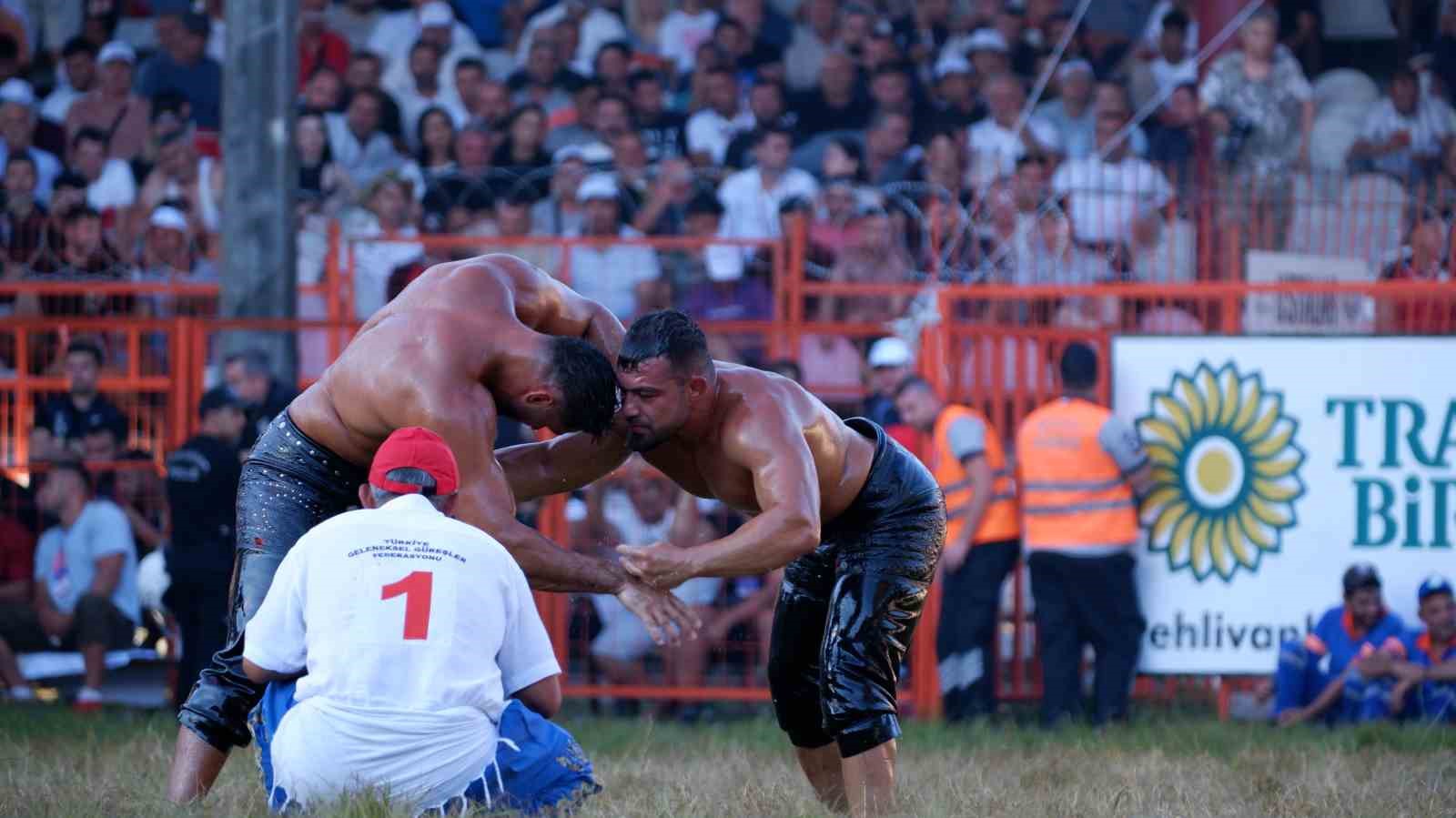 Kırkpınar’da başpehlivan Yusuf Can Zeybek oldu
