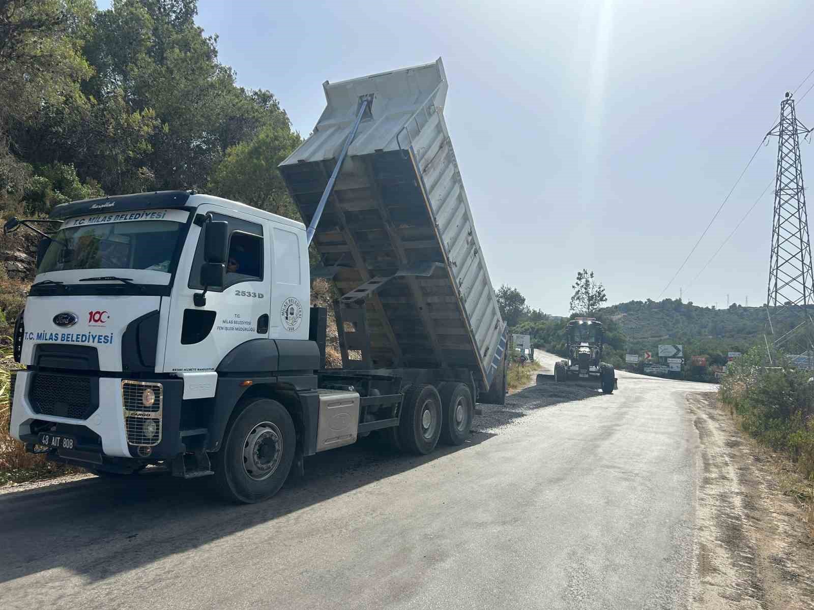 Milas’ta kırsal ve merkez mahallelerde çalışmalar devam ediyor
