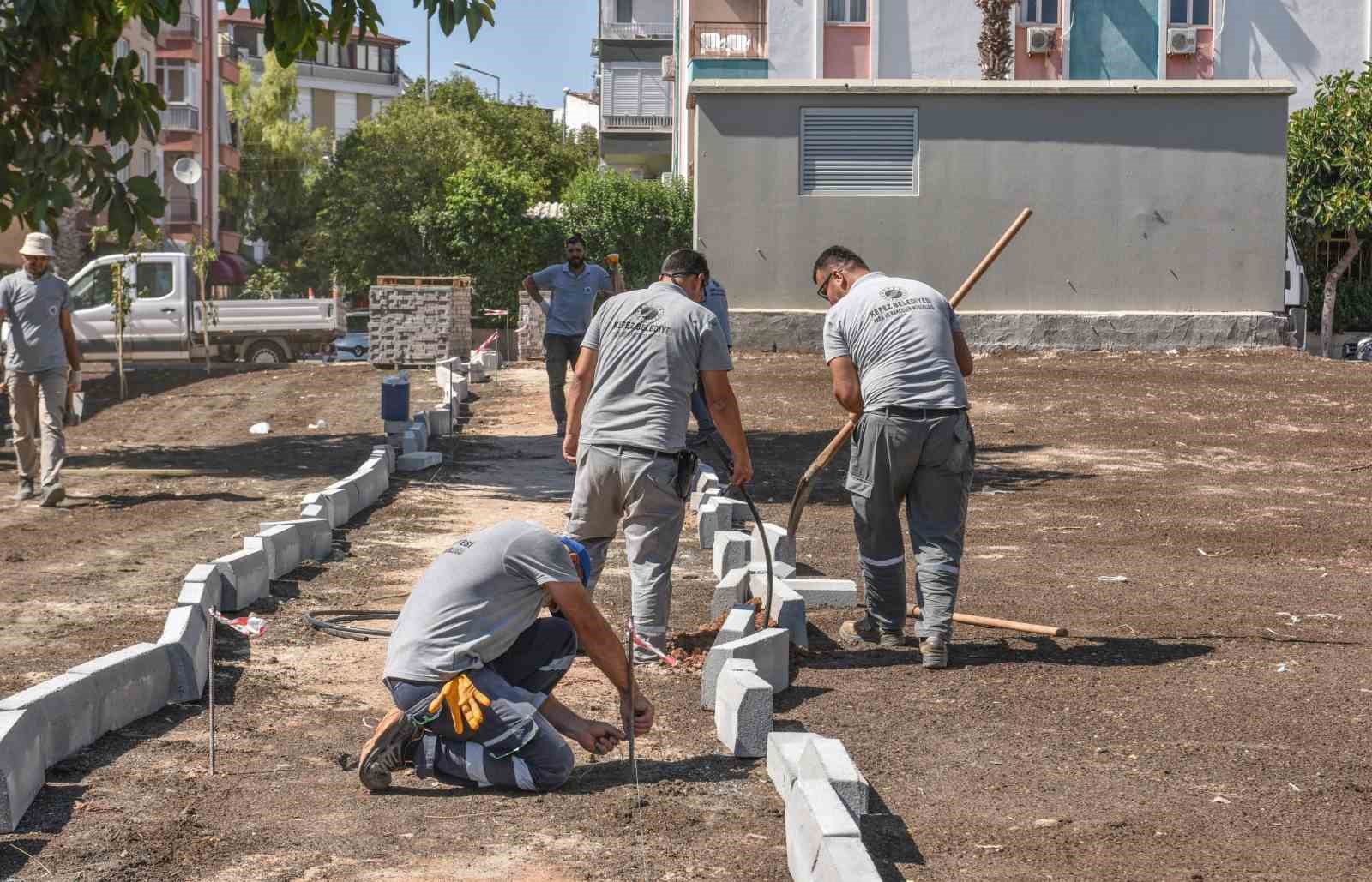 Kepez Belediyesi hem yeniliyor, hem yapıyor
