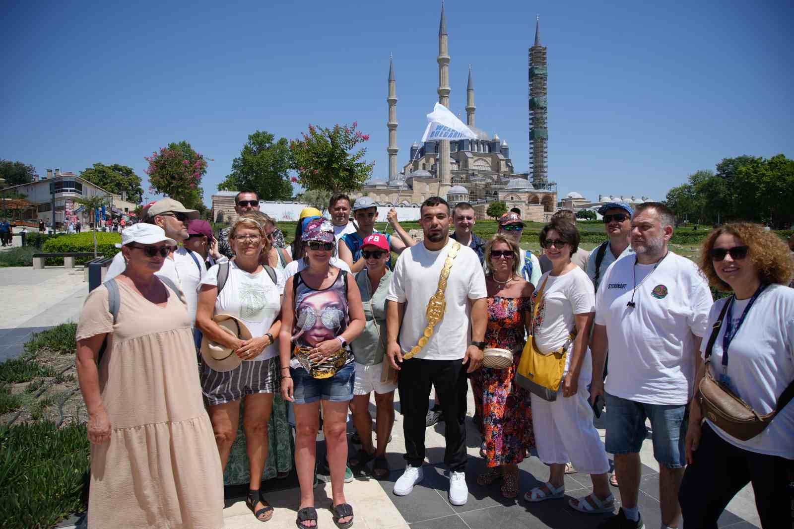 Başpehlivan Zeybek, altın kemerin ebedi sahibi olmayı hedefliyor
