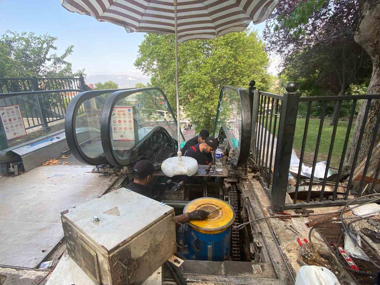 Balibey Han yanındaki yürüyen merdivenlerde çalışmalar sürüyor
