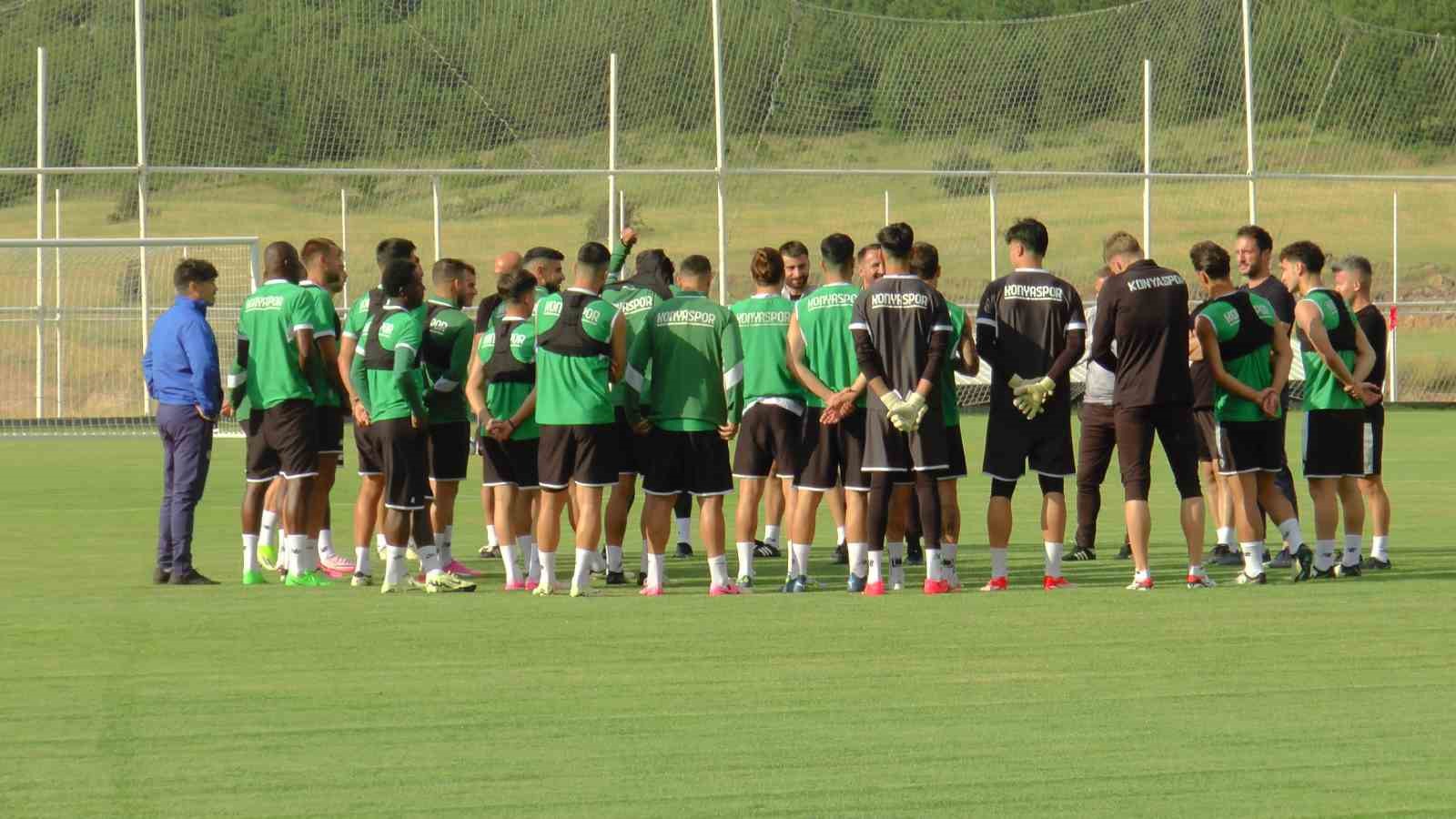 Konyaspor, Yüksek İrtifa Kamp Merkezi’nde çalışmalara başladı
