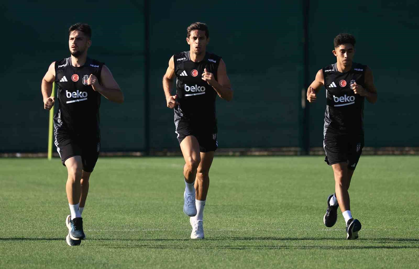 Beşiktaş, hazırlıklarına devam etti
