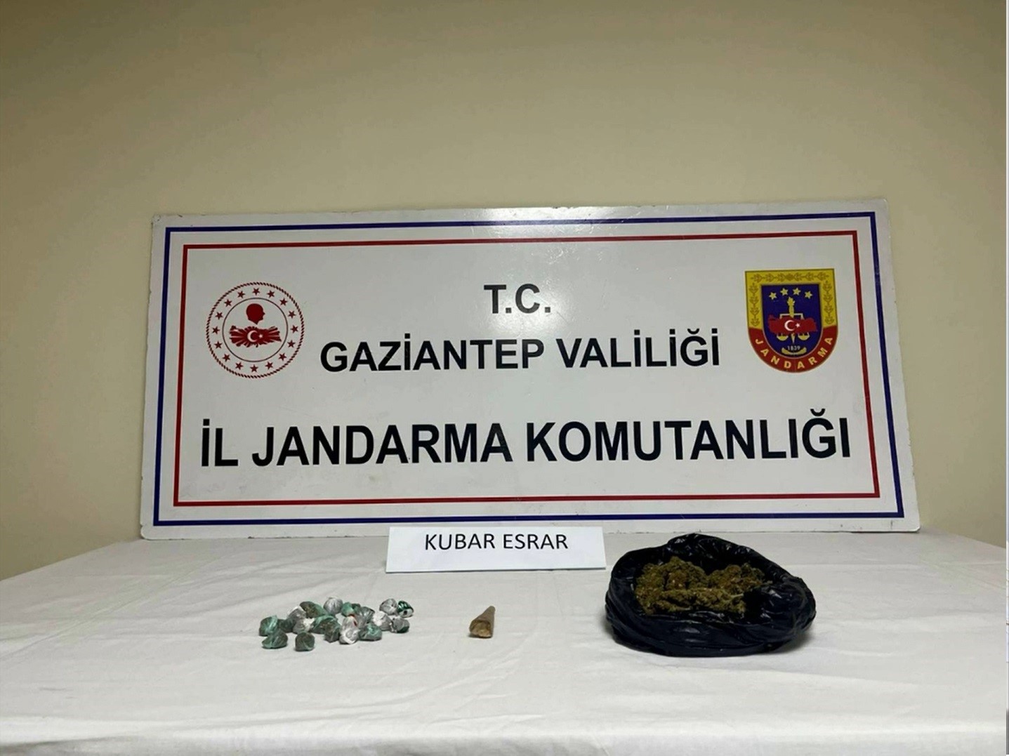 Gaziantep Jandarmadan uyuşturucu ve kaçakçılık operasyonları
