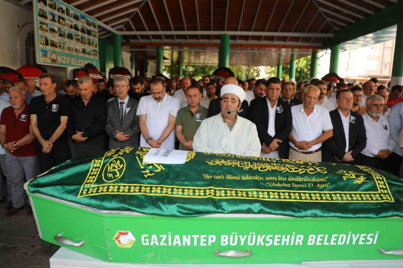 CHP Nizip İlçe Başkanı Bozfırat, son yolculuğuna uğurlandı
