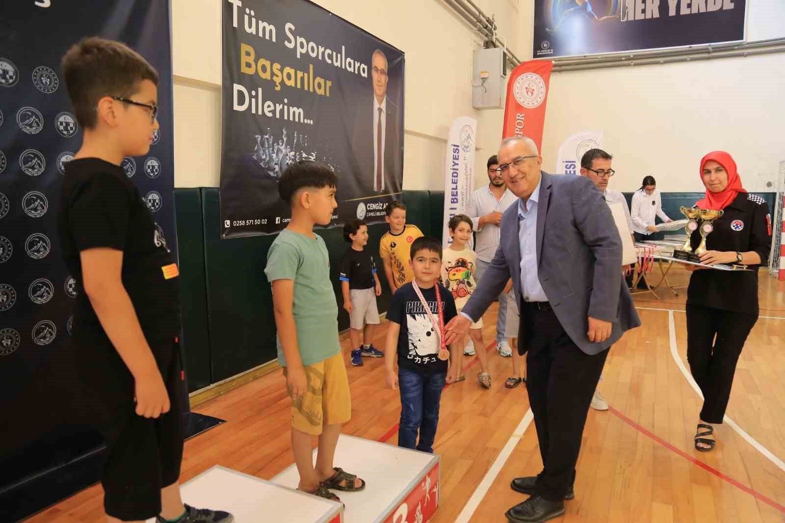 Çameli Belediyesi ELO Satranç Turnuvası tamamlandı
