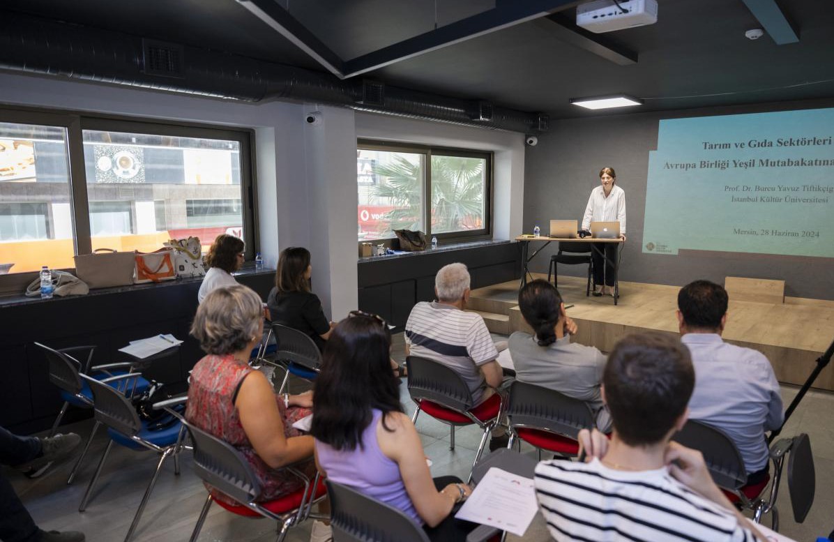 Mersin Yeşil Dönüşüm Merkezi ilk eğitim faaliyetini gerçekleştirdi
