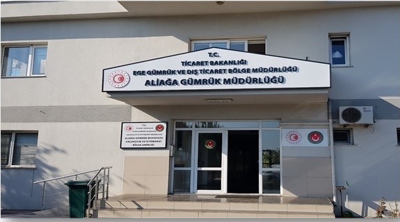 İzmir’deki büyük yolsuzluk operasyonunda 77 gözaltı
