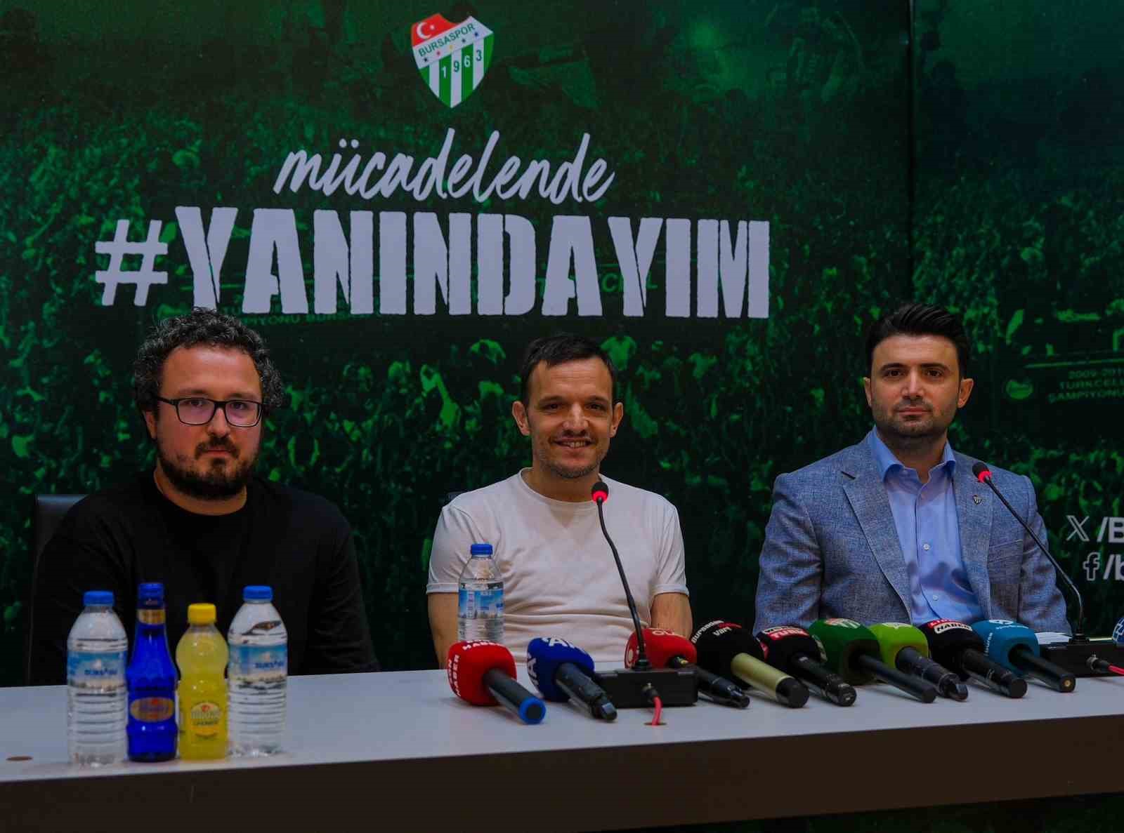 Bursaspor’un yeni teknik direktörü Pablo Martin Batalla imzayı attı
