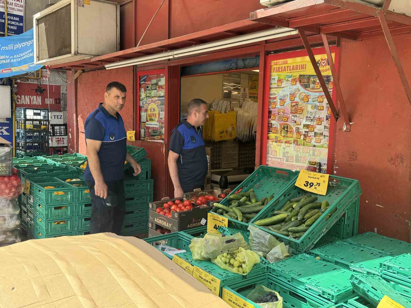 Zabıtadan marketlere denetim
