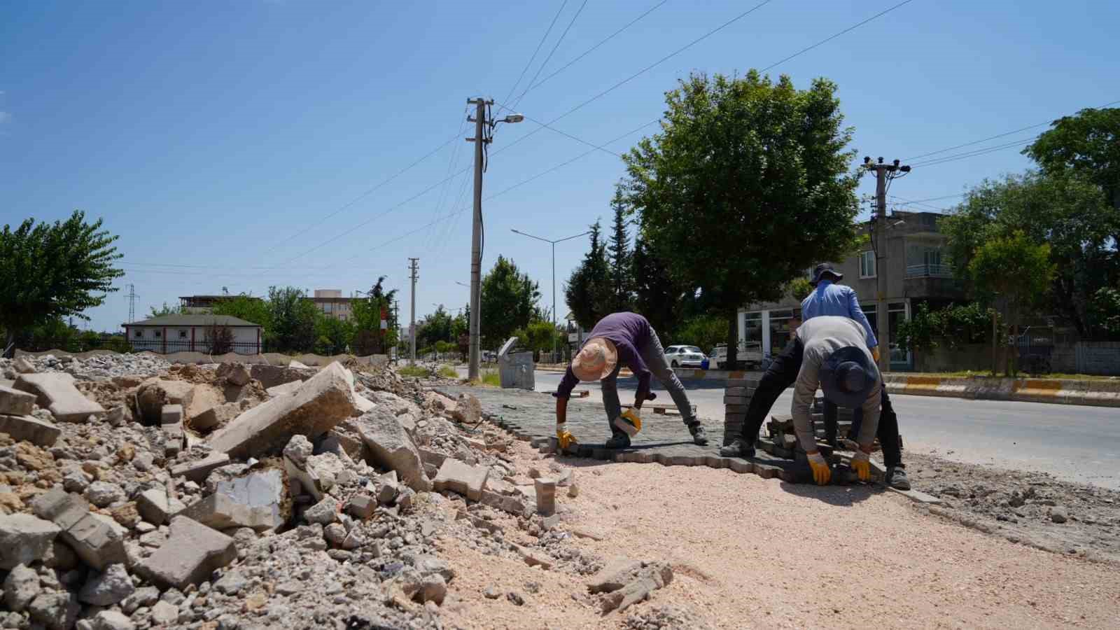 Altınşehir Mahallesinde yollar asfaltlanıyor
