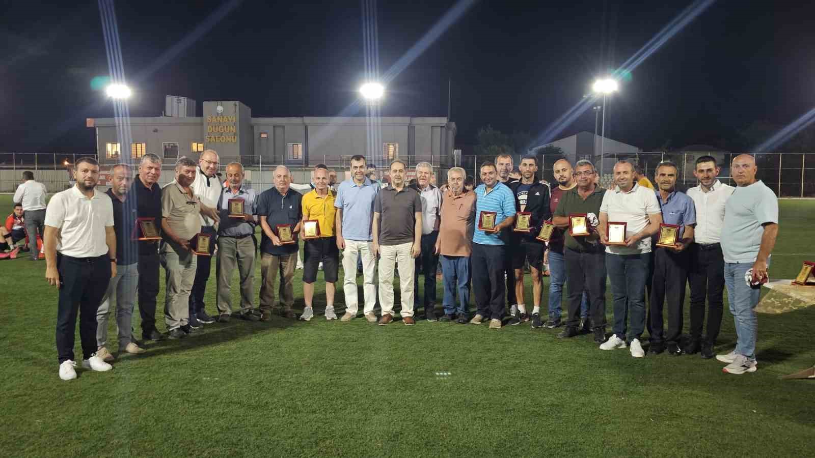 Bandırma’da mahalleler arası futbol turnuvasının şampiyonu belli oldu
