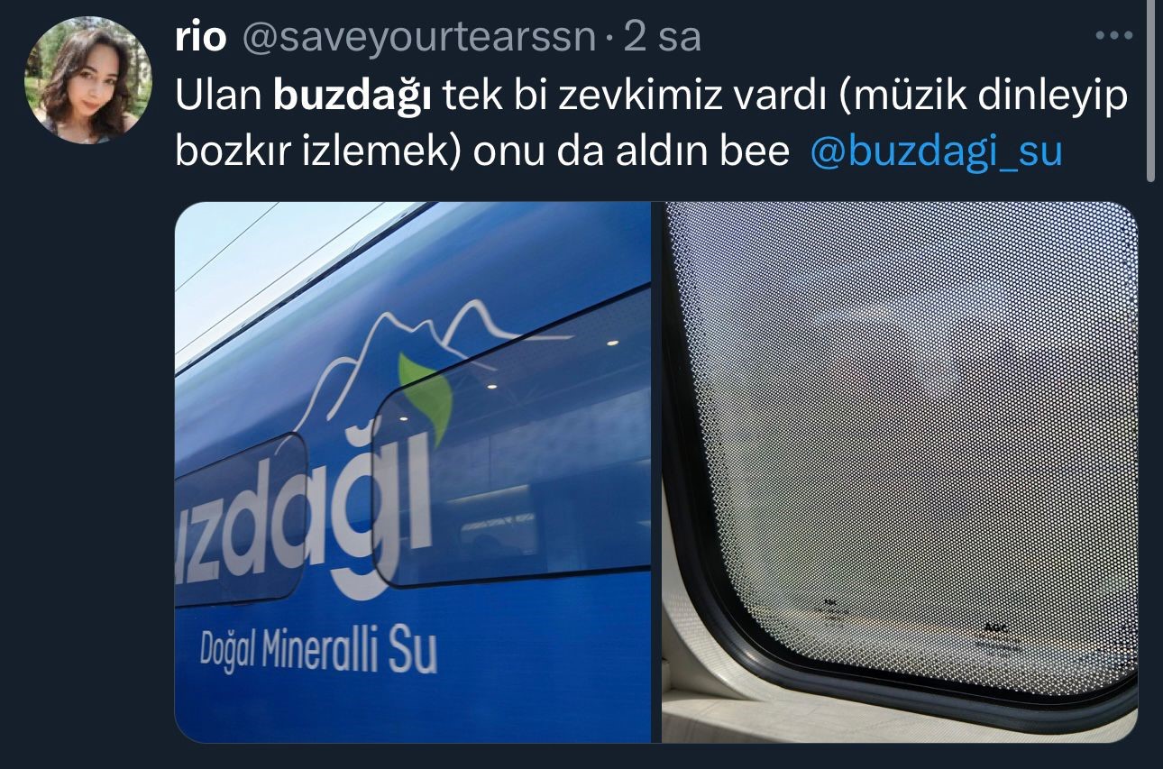 Trenler su firmasının reklamı ile kaplandı: Vatandaş manzarasız tren yolculuğuna tepki gösterdi
