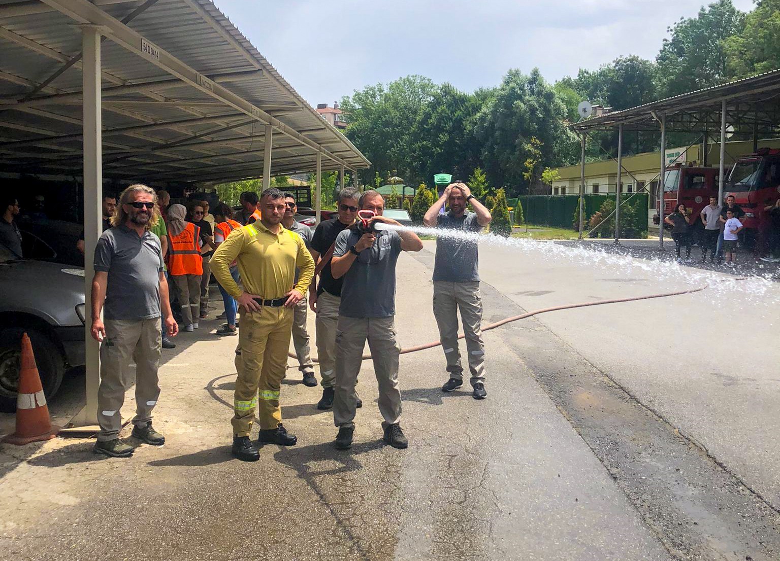 SUBÜ Arama ve Kurtarma Ekibi yangınla mücadele eğitim aldı
