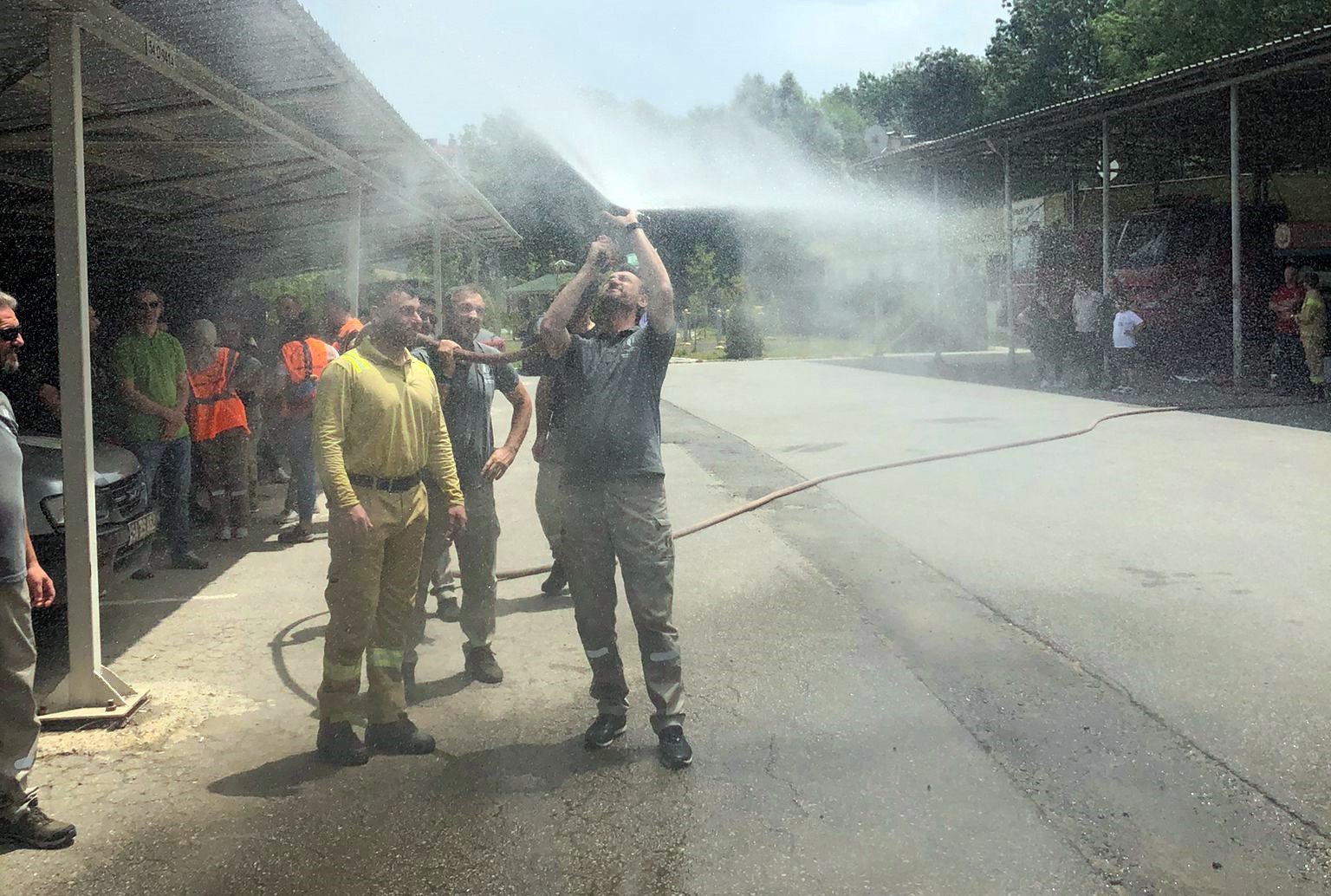 SUBÜ Arama ve Kurtarma Ekibi yangınla mücadele eğitim aldı
