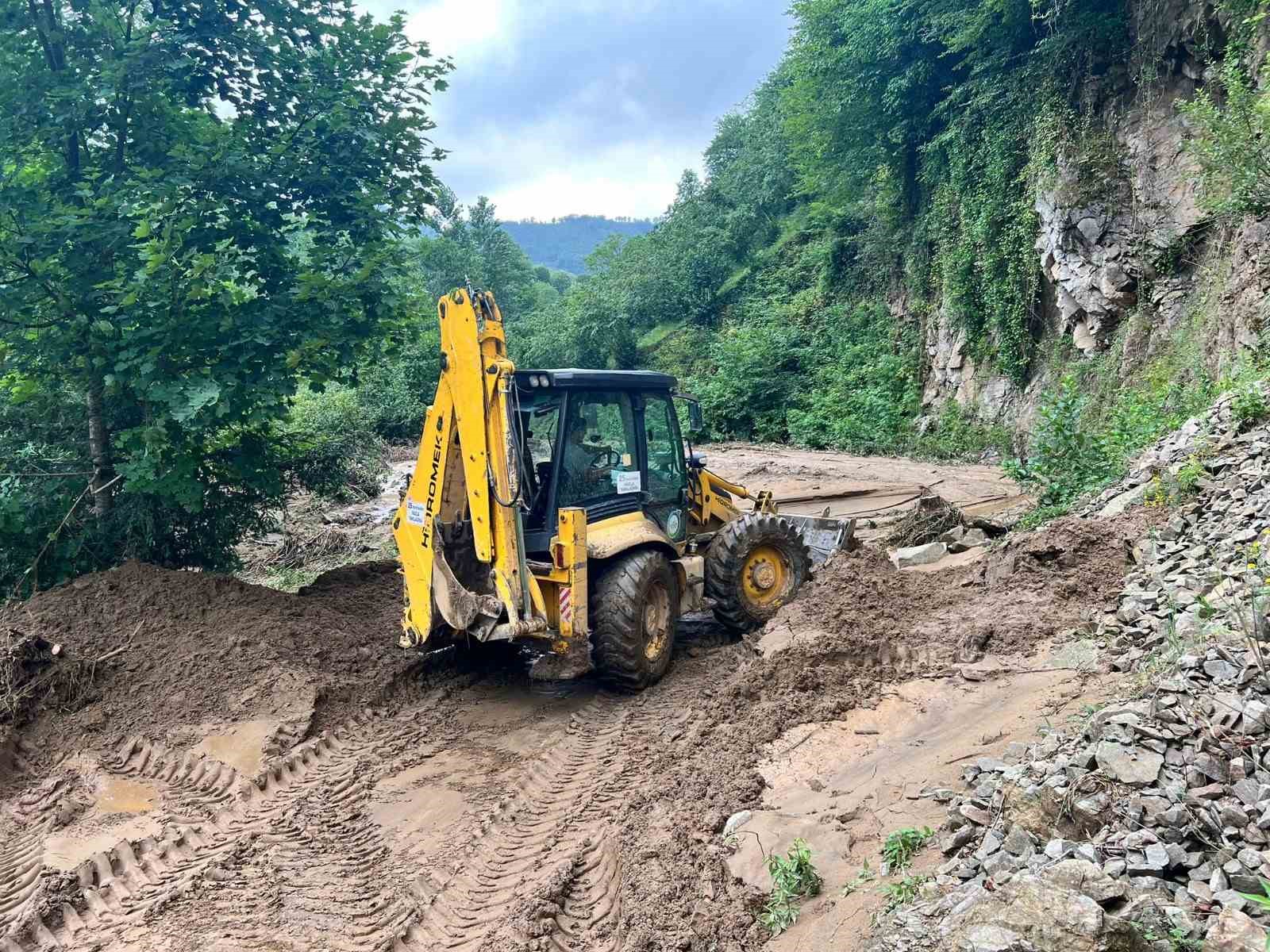 Ordu’da 70 mahallede selin bıraktığı tahribatın izleri siliniyor
