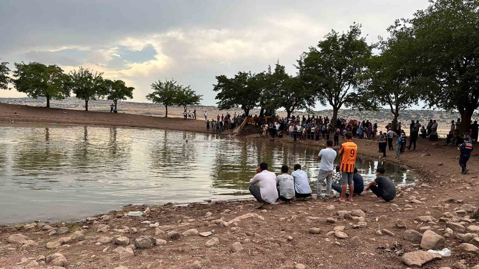 Gaziantep’te gölete giren 3 kişi boğuldu
