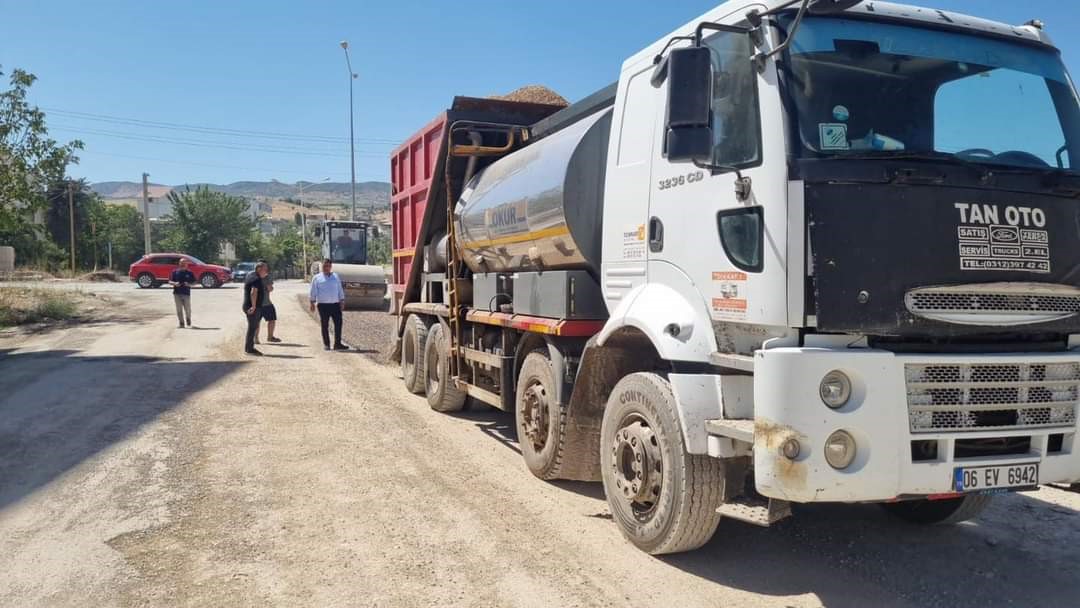 Başkan Yıldırım, asfalt serim çalışmalarını denetledi
