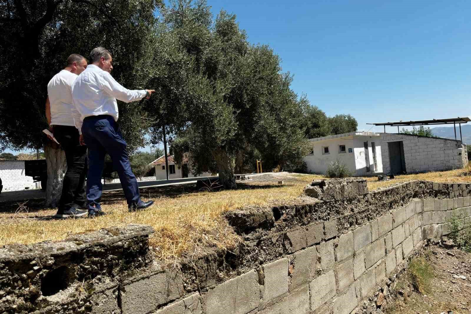 Başkan Yetişkin mahallelerin ihtiyaçlarını yerinde gözlemledi
