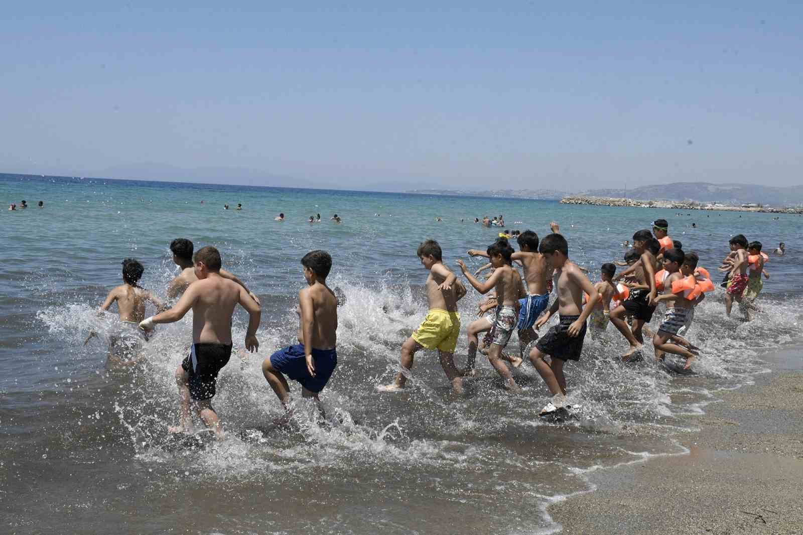 Kuşadası Belediyesi Nusaybinli çocukları ilk kez denizle buluşturdu
