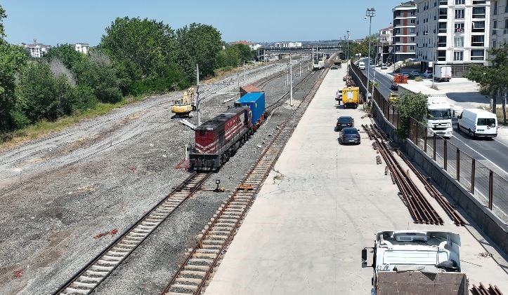 Yük vagonu raydan çıktı
