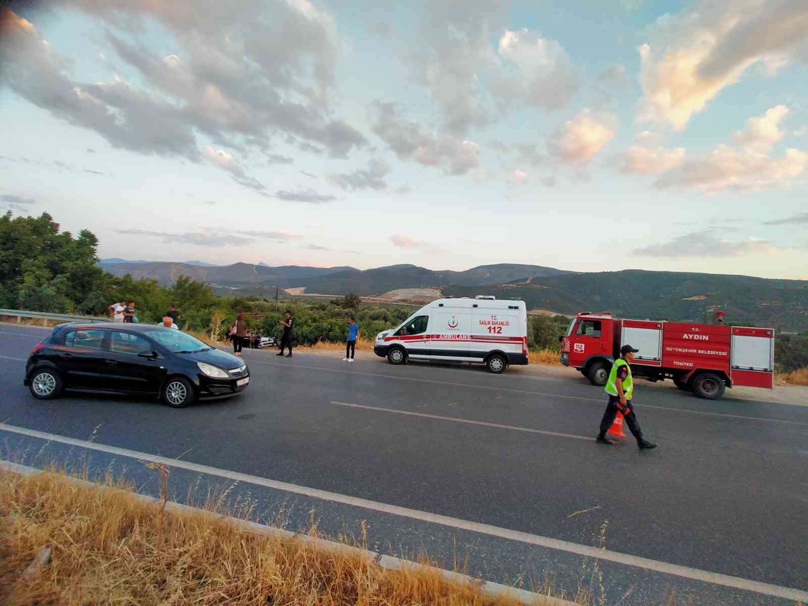 Aydın’da otomobil tarlaya uçtu: 2 yaralı
