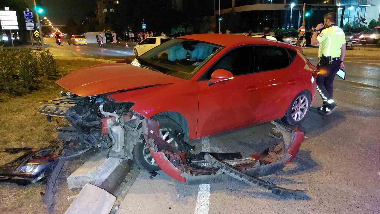 Samsun’da otomobil ile ambulans çarpıştı: 3 yaralı
