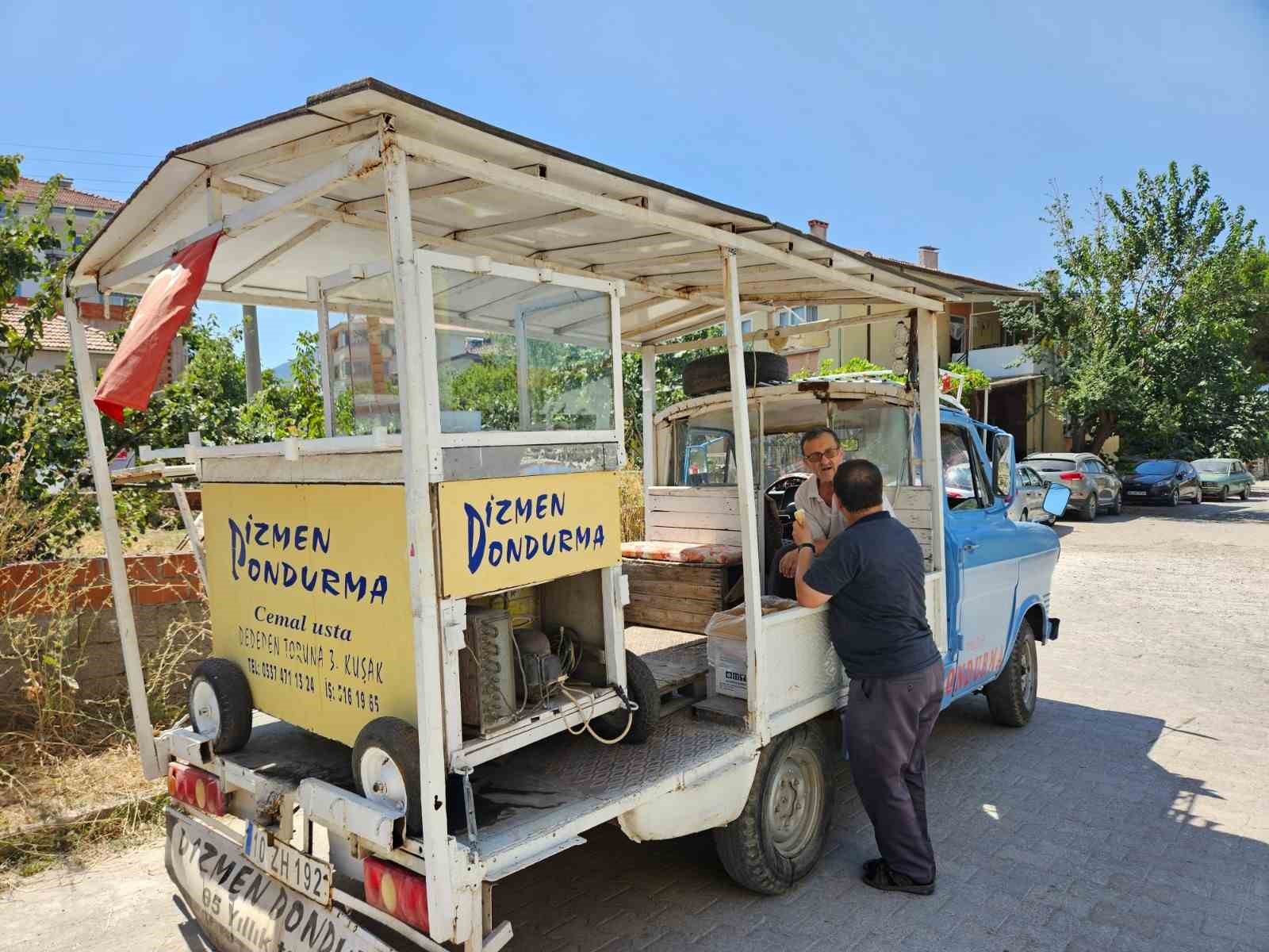 Dededen toruna üç kuşak dondurmacı
