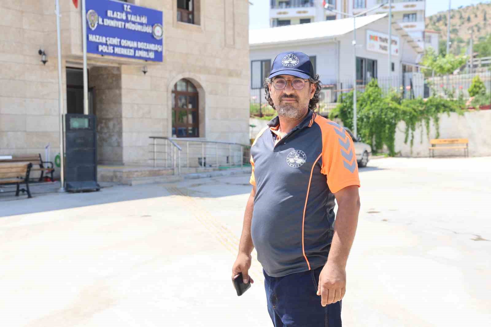 Temizlik personeli bulduğu para dolu cüzdanı polise teslim etti
