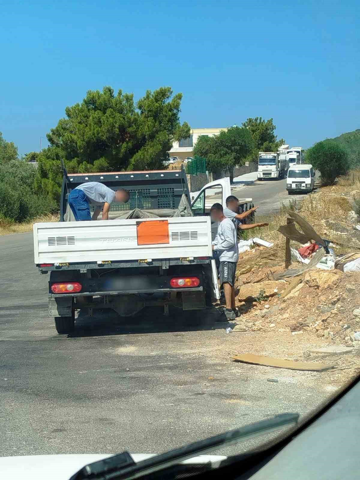 Önce attılar, sonra geri topladılar
