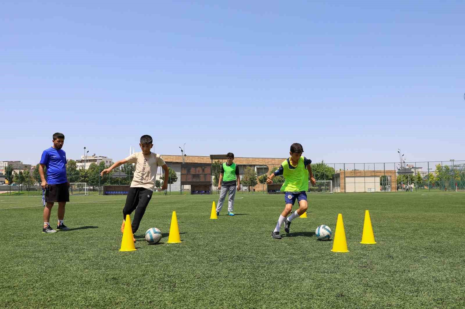 Gaziantep’te yaz spor okullarına bir haftada 16 bin kişi katıldı
