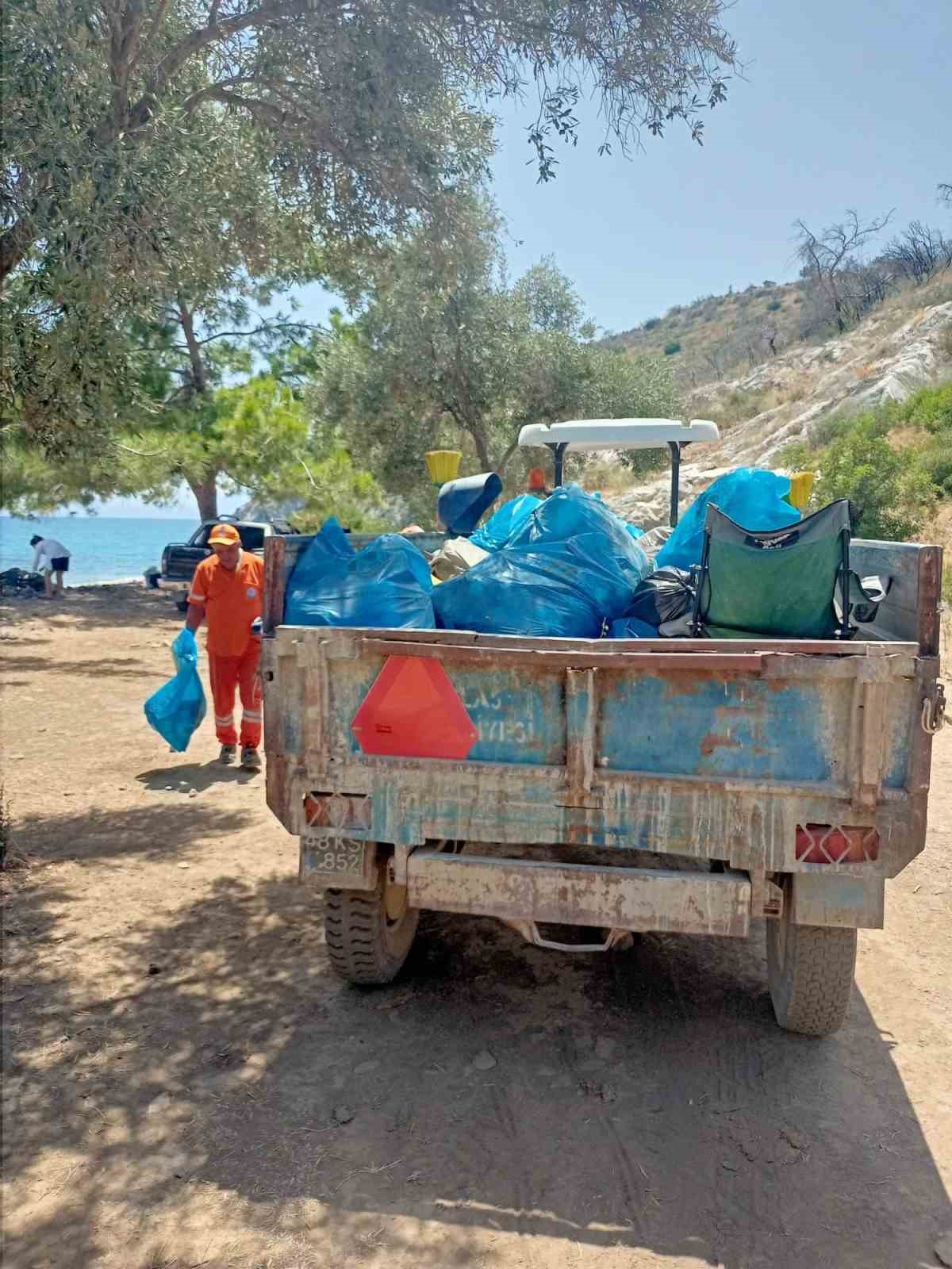 Milas Belediyesi ekipleri temizlik çalışmalarına devam ediyor
