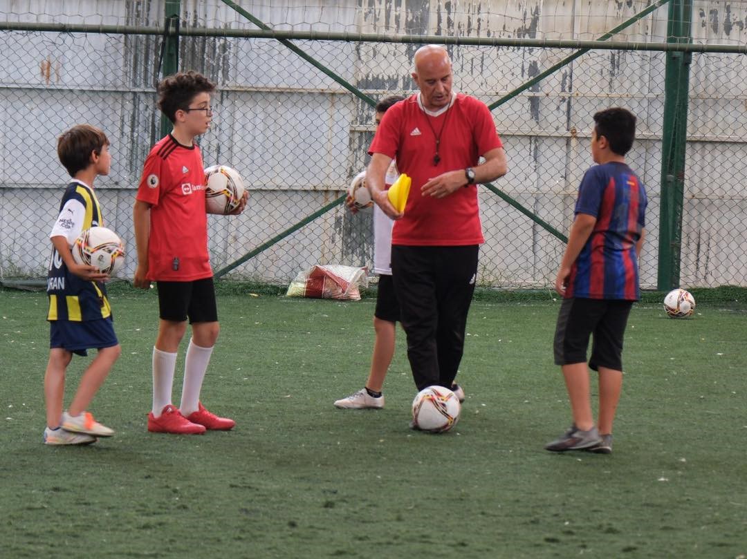 Erzincan Belediyesi’nin yaz spor okulları başladı
