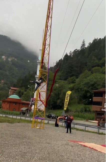 Uzungöl’de insan sapanında yürekleri ağza getiren kaza
