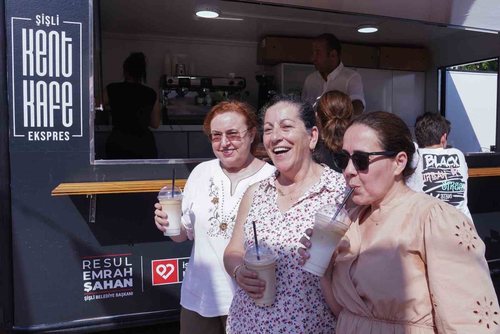 Şişli Belediyesi’nin ’Gezici Kent Kafe’si hizmete girdi
